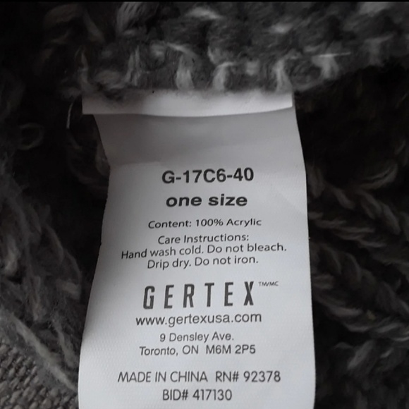 Grey infinity scarf - Picture 3 of 3